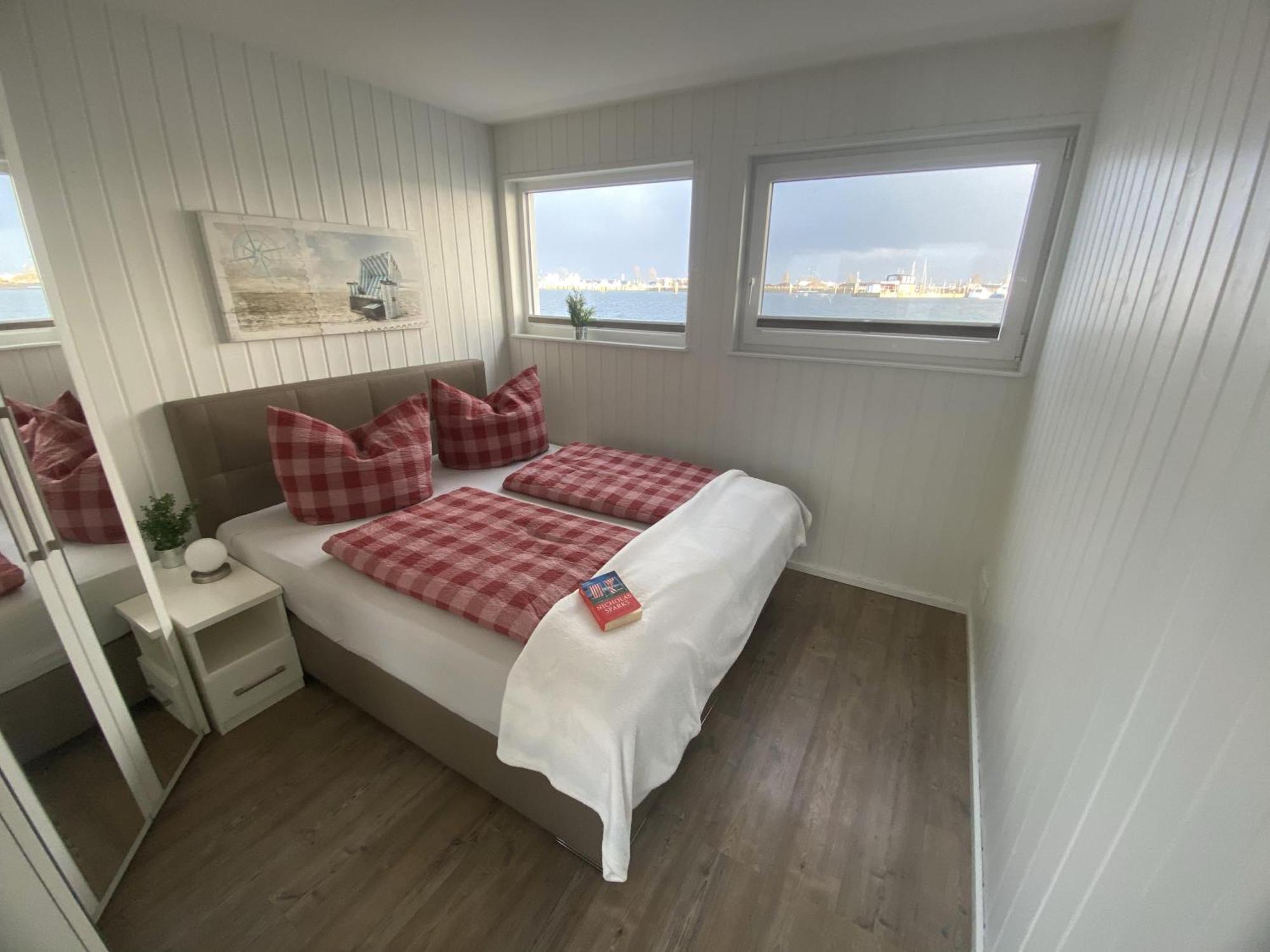 Schwimmendes Ferienhaus Antares One By Seeblick Ferien Oro, Rundum Wasser, Sauna Olpenitz Zewnętrze zdjęcie