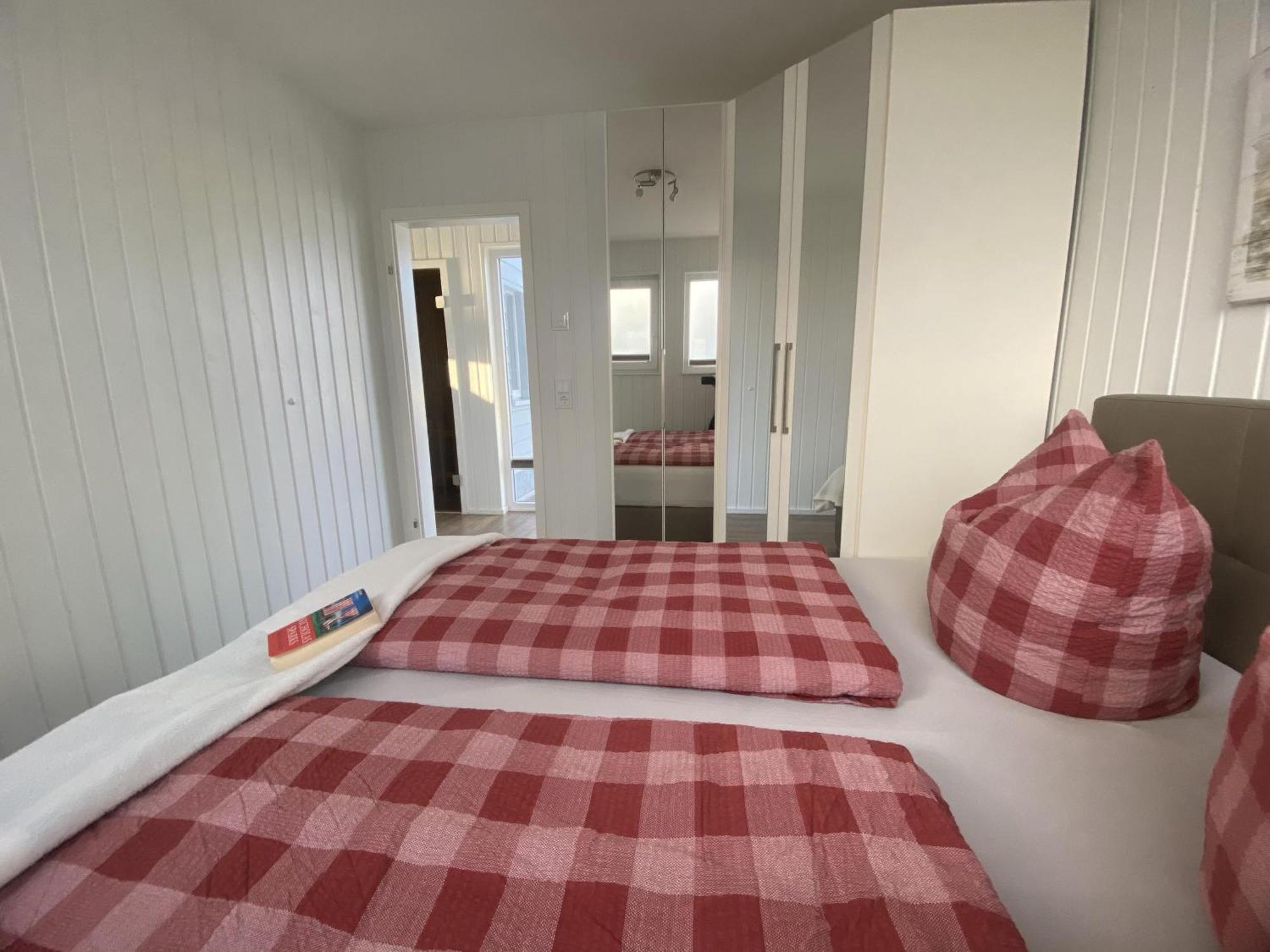 Schwimmendes Ferienhaus Antares One By Seeblick Ferien Oro, Rundum Wasser, Sauna Olpenitz Zewnętrze zdjęcie