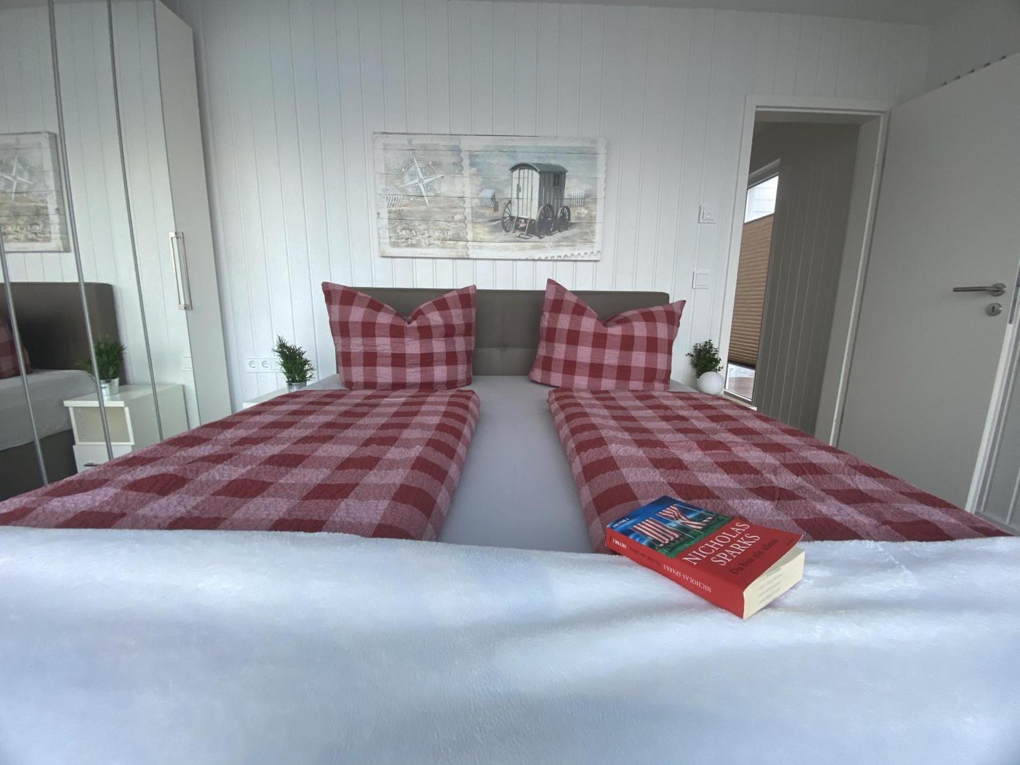 Schwimmendes Ferienhaus Antares One By Seeblick Ferien Oro, Rundum Wasser, Sauna Olpenitz Zewnętrze zdjęcie